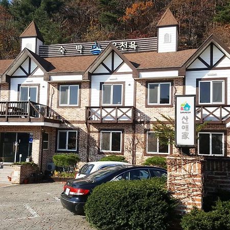 Vila Sanaega Pension Jangjang Exteriér fotografie