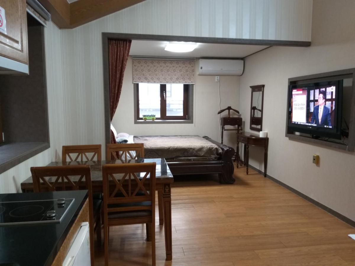 Vila Sanaega Pension Jangjang Exteriér fotografie